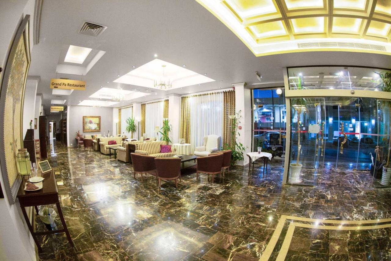 Grand Hotel